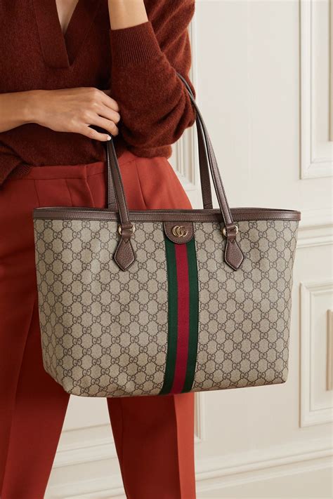 gucci tote with zipper.